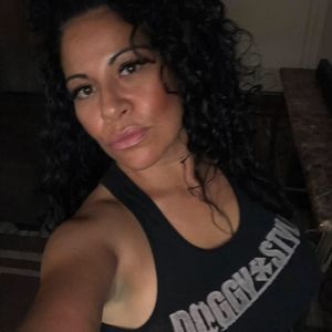 Meet your Posher, Leslie